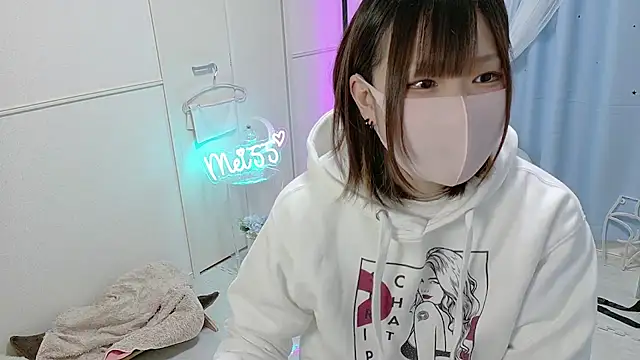 Snapshot of MEI--55 chatting on January 31, 9:05 am MEI--55 online show from January 31, 9:05 am