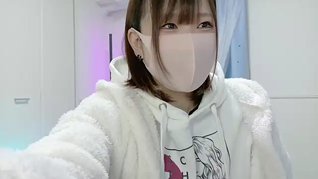 Snapshot of MEI--55 chatting on February 7, 9:16 am MEI--55 online show from February 7, 9:16 am