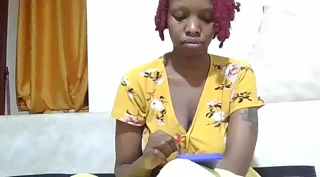 Snapshot of sexxygoldy chatting on February 14, 2:07 am sexxygoldy online show from February 14, 2:07 am