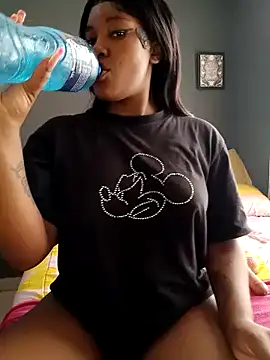 Snapshot of charmainexxx chatting on December 15, 2:59 pm charmainexxx online show from December 15, 2:59 pm