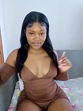 Snapshot of charmainexxx chatting on December 28, 10:58 am charmainexxx online show from December 28, 10:58 am