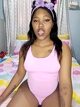 Snapshot of charmainexxx chatting on February 7, 8:33 am charmainexxx online show from February 7, 8:33 am