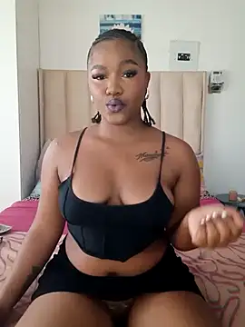 Snapshot of charmainexxx chatting on June 10, 11:53 am charmainexxx online show from June 10, 11:53 am