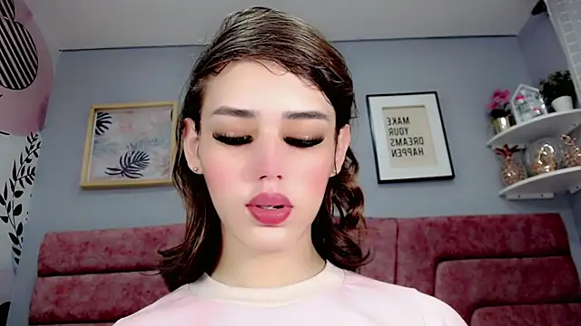 ValeriaAguilar online show from December 18, 3:22 pm