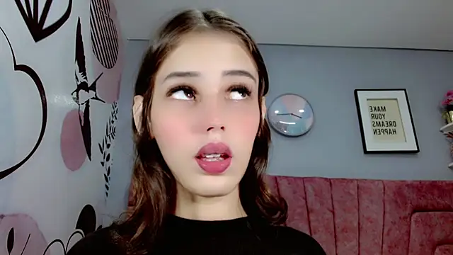 ValeriaAguilar online show from March 21, 1:34 pm