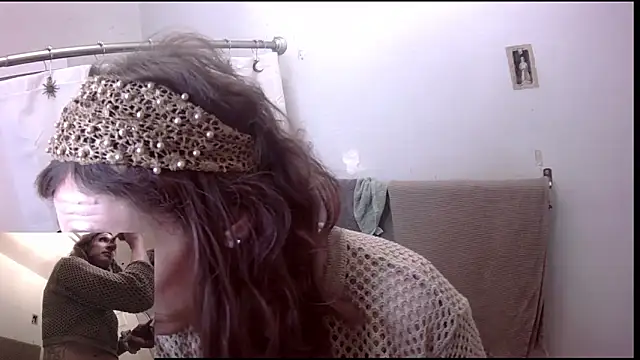 Snapshot of cassiemichellexx chatting on December 15, 2:10 pm cassiemichellexx online show from December 15, 2:10 pm