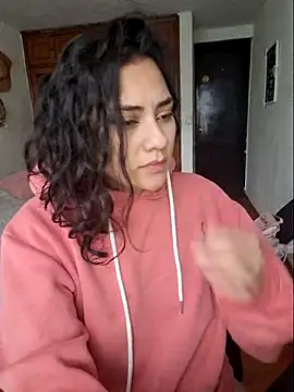 Thaliacooper  online show from December 24, 8:05 pm