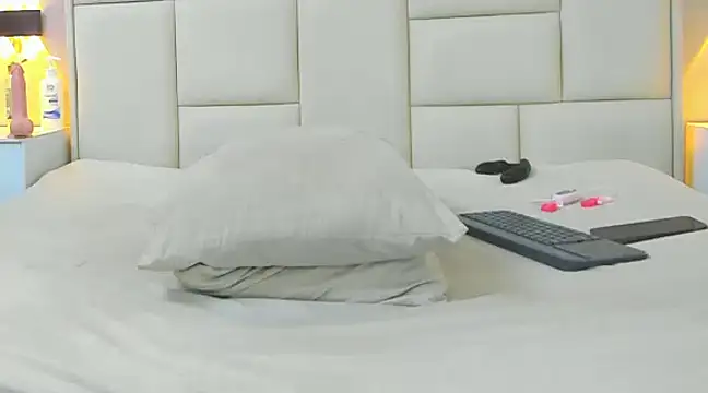 Snapshot of angel_adamx chatting on March 12, 5:13 am angel adamx online show from March 12, 5:13 am