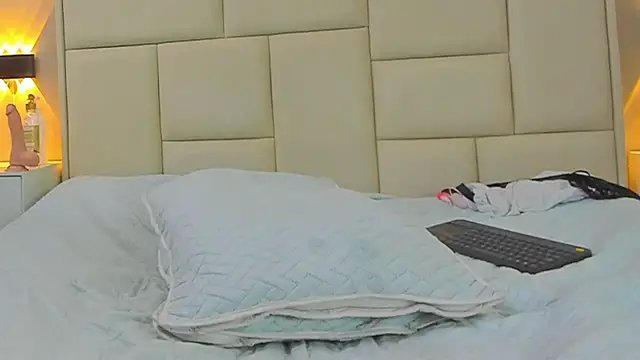 Snapshot of angel_adamx chatting on March 18, 9:52 am angel adamx online show from March 18, 9:52 am