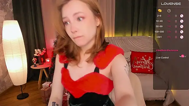 LanaBlu  online show from December 23, 8:00 am