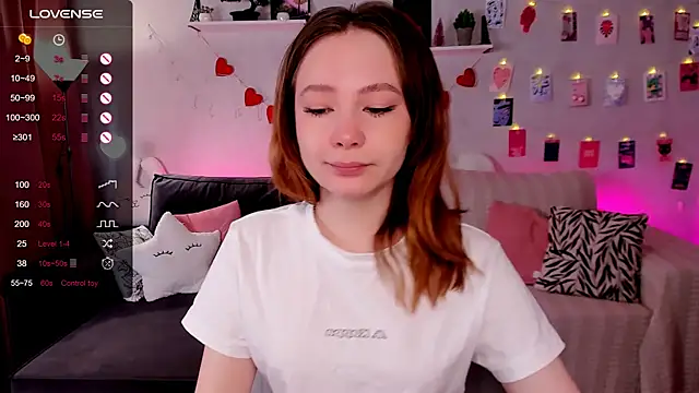 LanaBlu  online show from January 18, 8:51 am