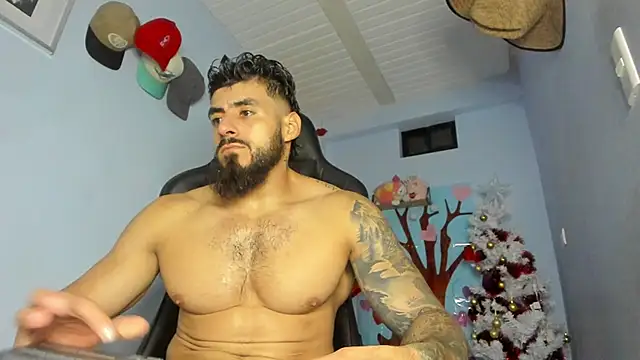 Snapshot of _Poseidon1_ chatting on June 4, 3:12 am Poseidon1 online show from June 4, 3:12 am