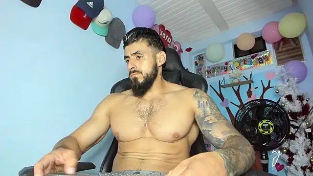 Snapshot of _Poseidon1_ chatting on June 25, 3:06 am Poseidon1 online show from June 25, 3:06 am