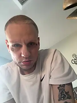 Snapshot of VixyGang chatting on February 15, 10:06 pm VixyGang online show from February 15, 10:06 pm