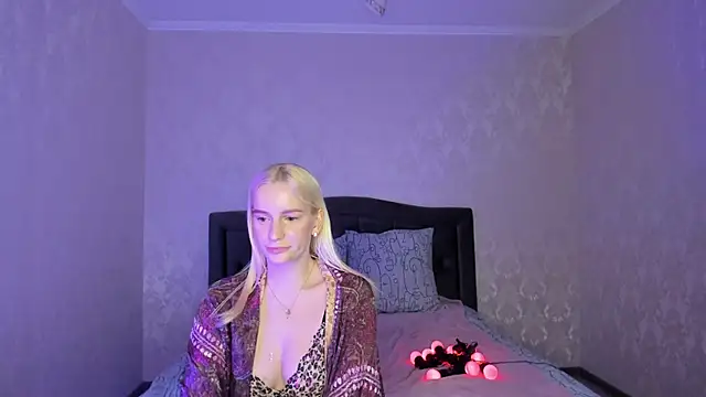 Amanda054 online show from March 6, 12:10 am