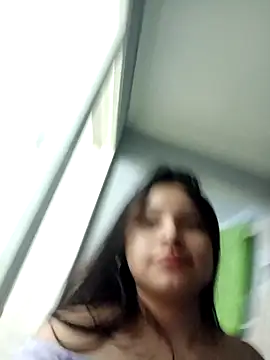 Snapshot of Anne_and_Mia chatting on December 20, 4:53 am Anne and Mia online show from December 20, 4:53 am