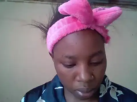 Queen loveer online show from February 14, 9:24 am