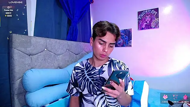 OwenBluee online show from March 18, 9:21 pm