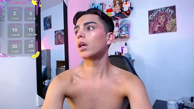 OwenBluee online show from February 2, 12:26 pm