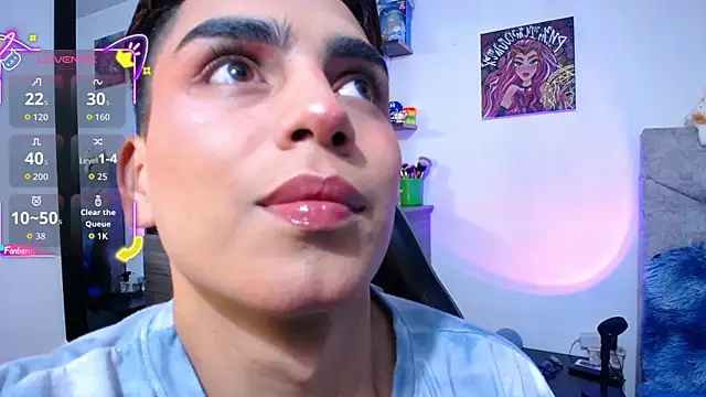 OwenBluee online show from April 9, 9:36 am