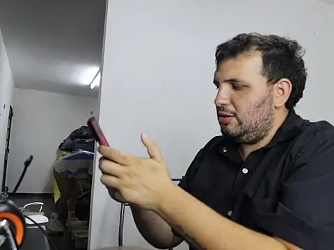 zekefotoslive online show from February 25, 1:15 am