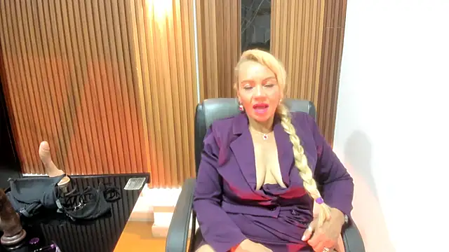 AnastasiaTaylor  online show from February 27, 9:54 am