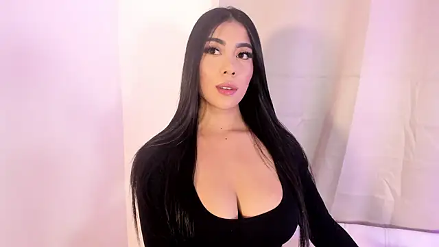 Kimberlin Cam  online show from March 31, 7:25 pm