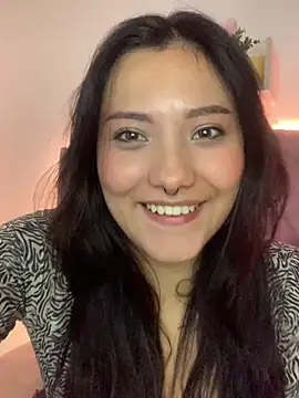 Snapshot of angellique_22 chatting on February 28, 3:59 am angellique 22 online show from February 28, 3:59 am