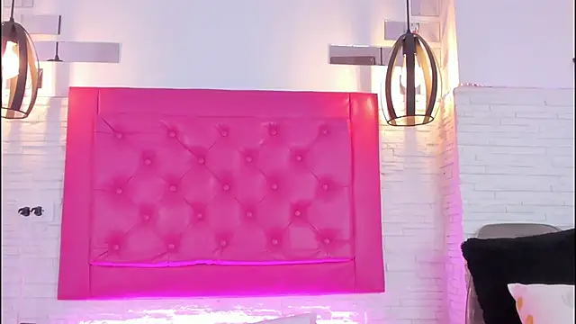 mia six66 online show from January 31, 2:39 pm