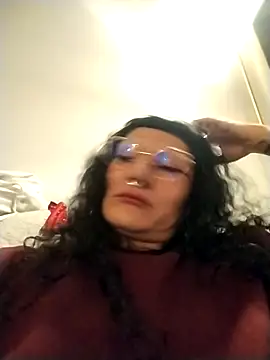 Snapshot of Zafiro_subversiva chatting on November 16, 9:15 am Zafiro subversiva online show from November 16, 9:15 am