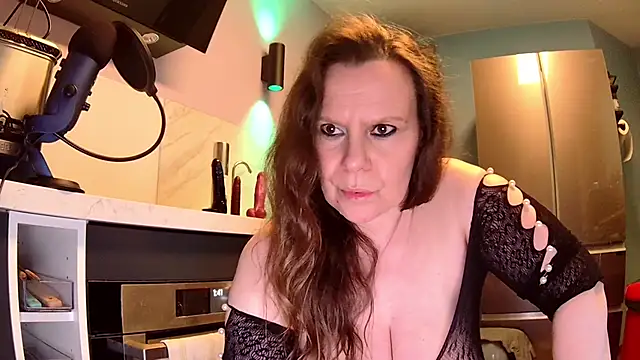 Snapshot of Endrocleia chatting on December 17, 12:45 am Endrocleia online show from December 17, 12:45 am