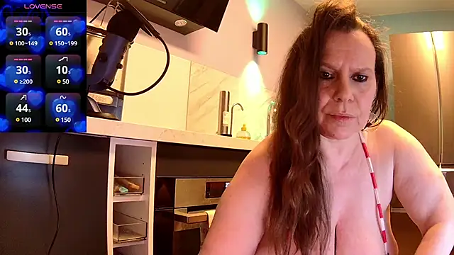 Snapshot of Endrocleia chatting on February 11, 9:46 pm Endrocleia online show from February 11, 9:46 pm