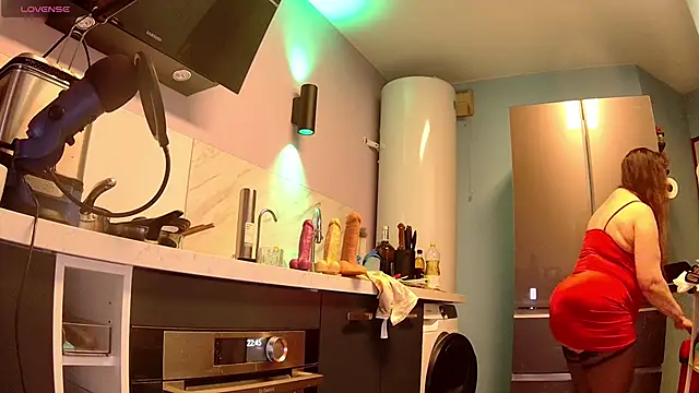 Snapshot of Endrocleia chatting on February 19, 9:47 pm Endrocleia online show from February 19, 9:47 pm