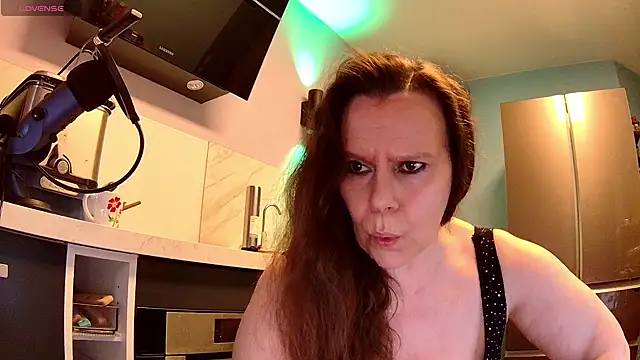 Snapshot of Endrocleia chatting on February 23, 9:48 pm Endrocleia online show from February 23, 9:48 pm