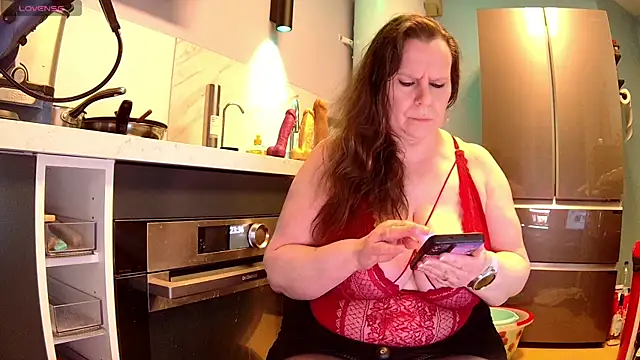 Snapshot of Endrocleia chatting on March 2, 10:38 pm Endrocleia online show from March 2, 10:38 pm