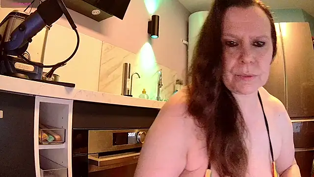 Snapshot of Endrocleia chatting on March 8, 7:53 pm Endrocleia online show from March 8, 7:53 pm