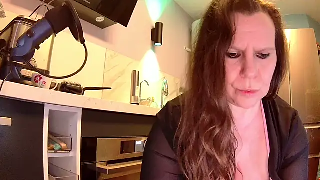 Snapshot of Endrocleia chatting on March 10, 11:06 pm Endrocleia online show from March 10, 11:06 pm