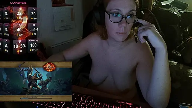 Snapshot of lili-hot-77 chatting on January 2, 7:51 pm lili-hot-77 online show from January 2, 7:51 pm