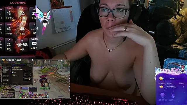 Snapshot of lili-hot-77 chatting on January 8, 8:06 am lili-hot-77 online show from January 8, 8:06 am