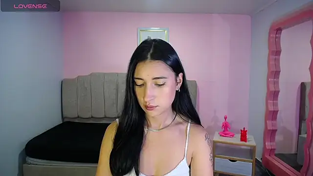 lizzyluk ch online show from November 5, 4:40 pm