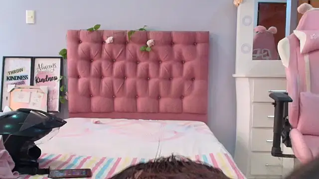 SweetLatiin  online show from February 27, 2:54 pm