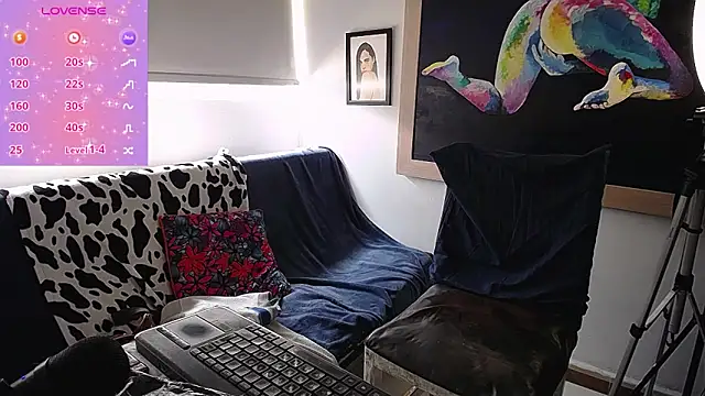 Snapshot of alma_violeta chatting on December 18, 5:41 pm alma violeta online show from December 18, 5:41 pm