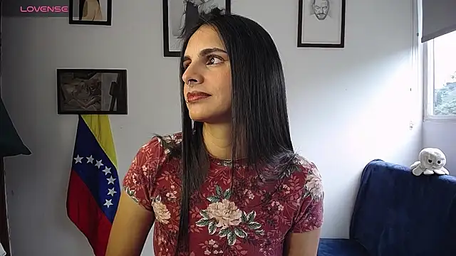 Snapshot of alma_violeta chatting on January 13, 10:15 pm alma violeta online show from January 13, 10:15 pm