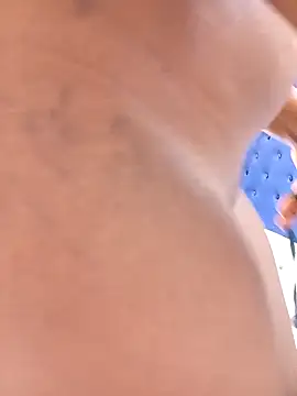 Sexyxcurves online show from March 18, 11:35 am