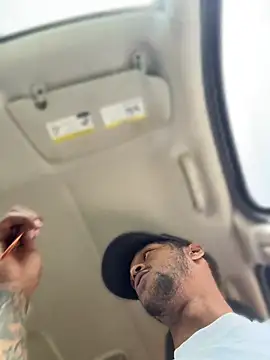 rayyymack online show from April 14, 3:18 pm