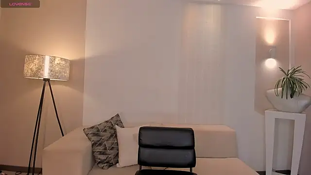 ValeriaRiveraX online show from March 20, 3:45 am