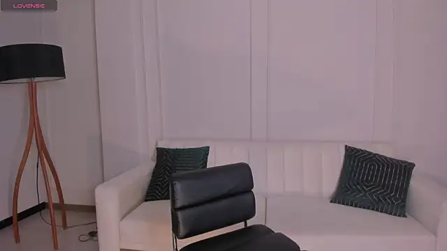 MariaHerrera  online show from December 10, 7:32 pm