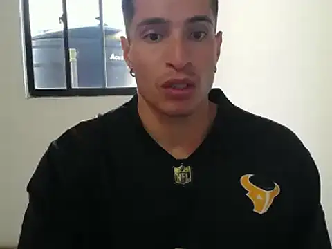 Snapshot of jack_pergurtson01 chatting on June 17, 8:54 pm jack pergurtson01 online show from June 17, 8:54 pm