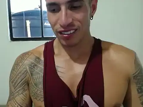 Snapshot of jack_pergurtson01 chatting on June 20, 10:45 pm jack pergurtson01 online show from June 20, 10:45 pm