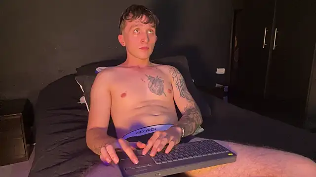 Dylanwhite23  online show from January 15, 6:07 am